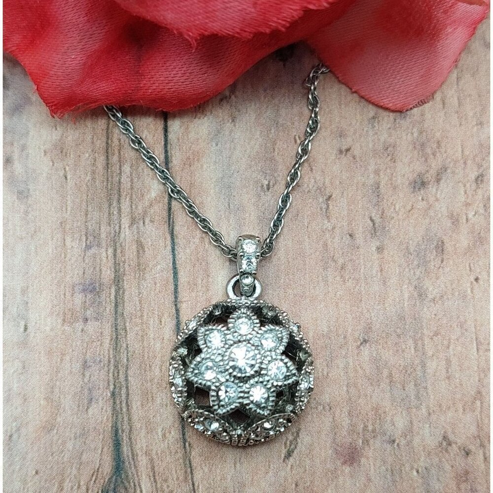 Beautiful Carolee Open Works Crystal Pendant Necklace Floral Domed 16" MINT